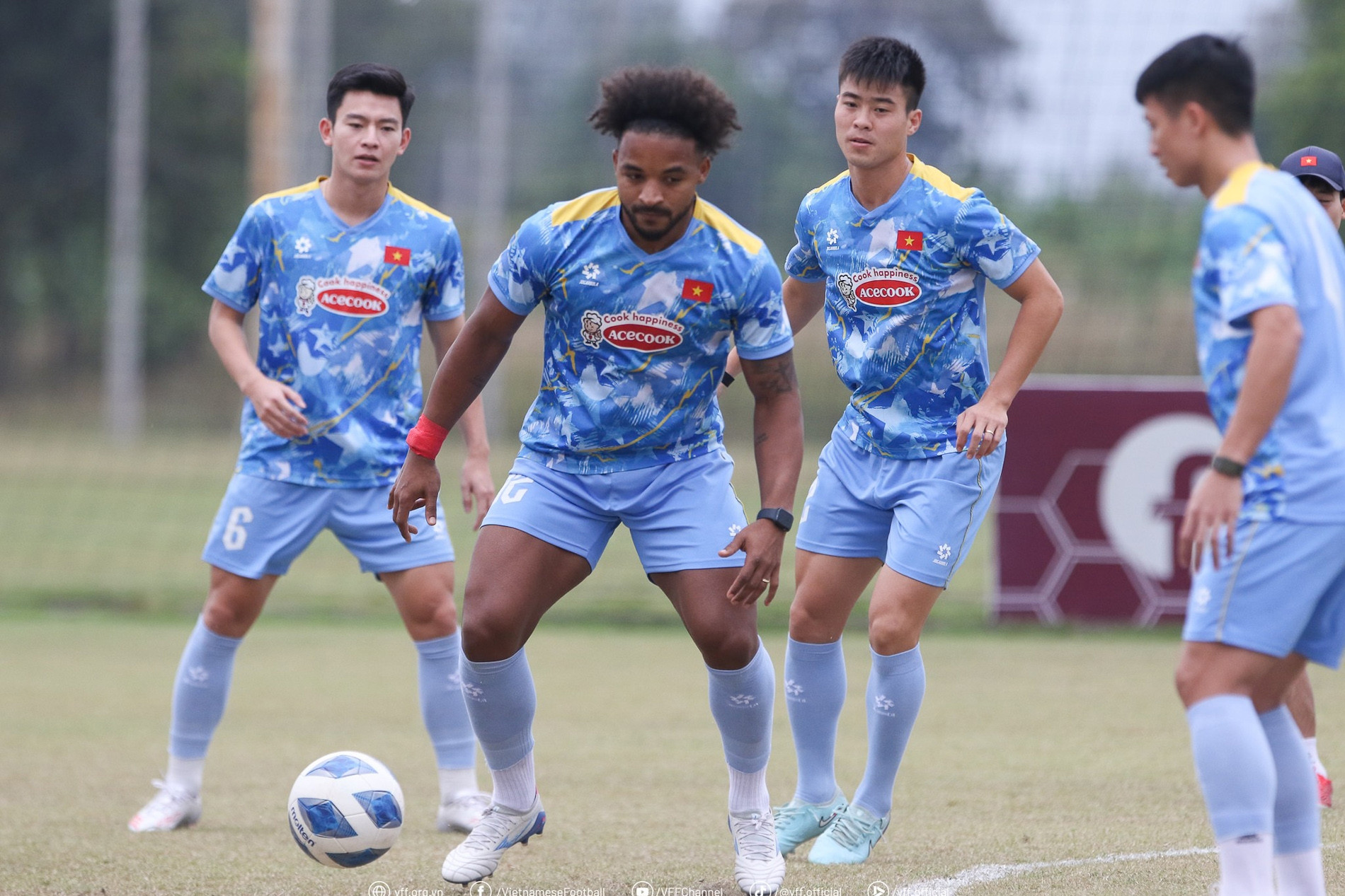 Lịch thi đấu bóng đá hôm nay 19/11: ĐT Việt Nam đấu Lào