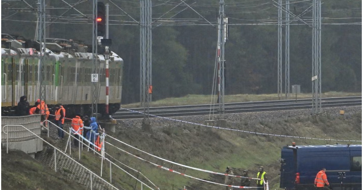 Ba Lan cáo buộc Nga đứng sau các vụ phá hoại đường sắt