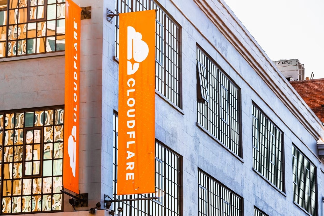 Cloudflare nói gì về sự cố khiến ChatGPT sập, Internet náo loạn?