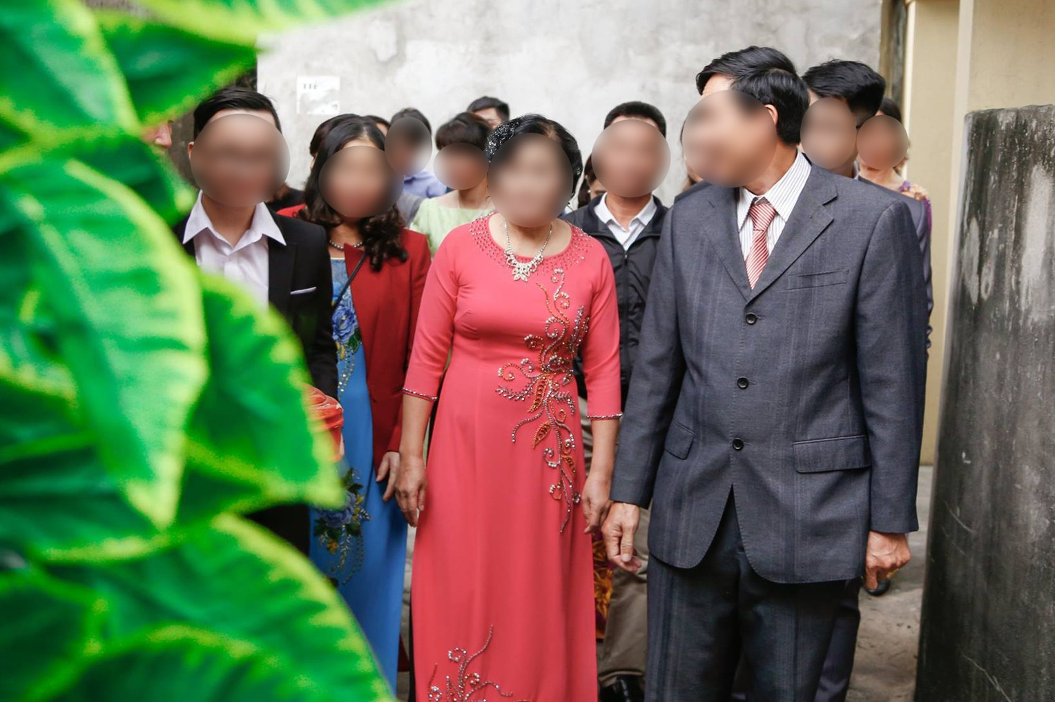 Đám cưới không vàng, không sính lễ, mẹ chồng nghèo tặng con dâu quà không ai ngờ