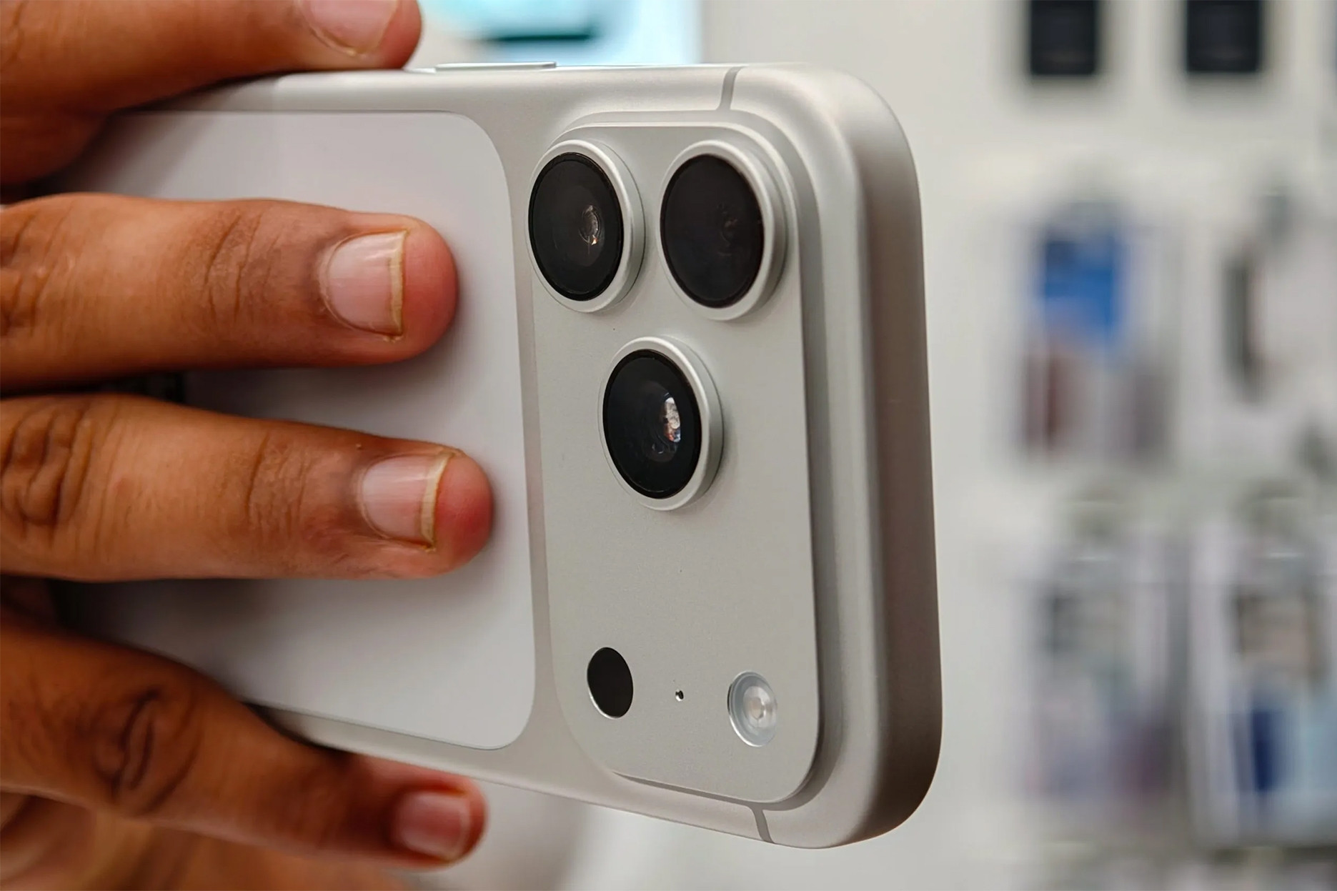 Người dùng sắp có thể điều khiển iPhone qua ốp lưng?