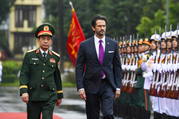 Phó Thủ tướng, Bộ trưởng Quốc phòng Slovakia thăm Việt Nam