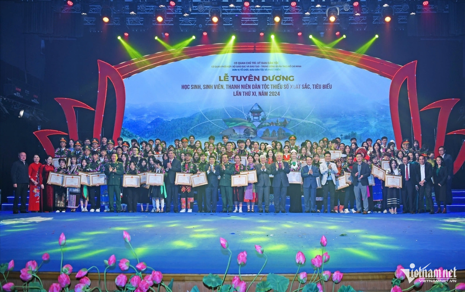 W-e75d514e 7b41 46d8 9d4d 2a80ae1b4798.jpg