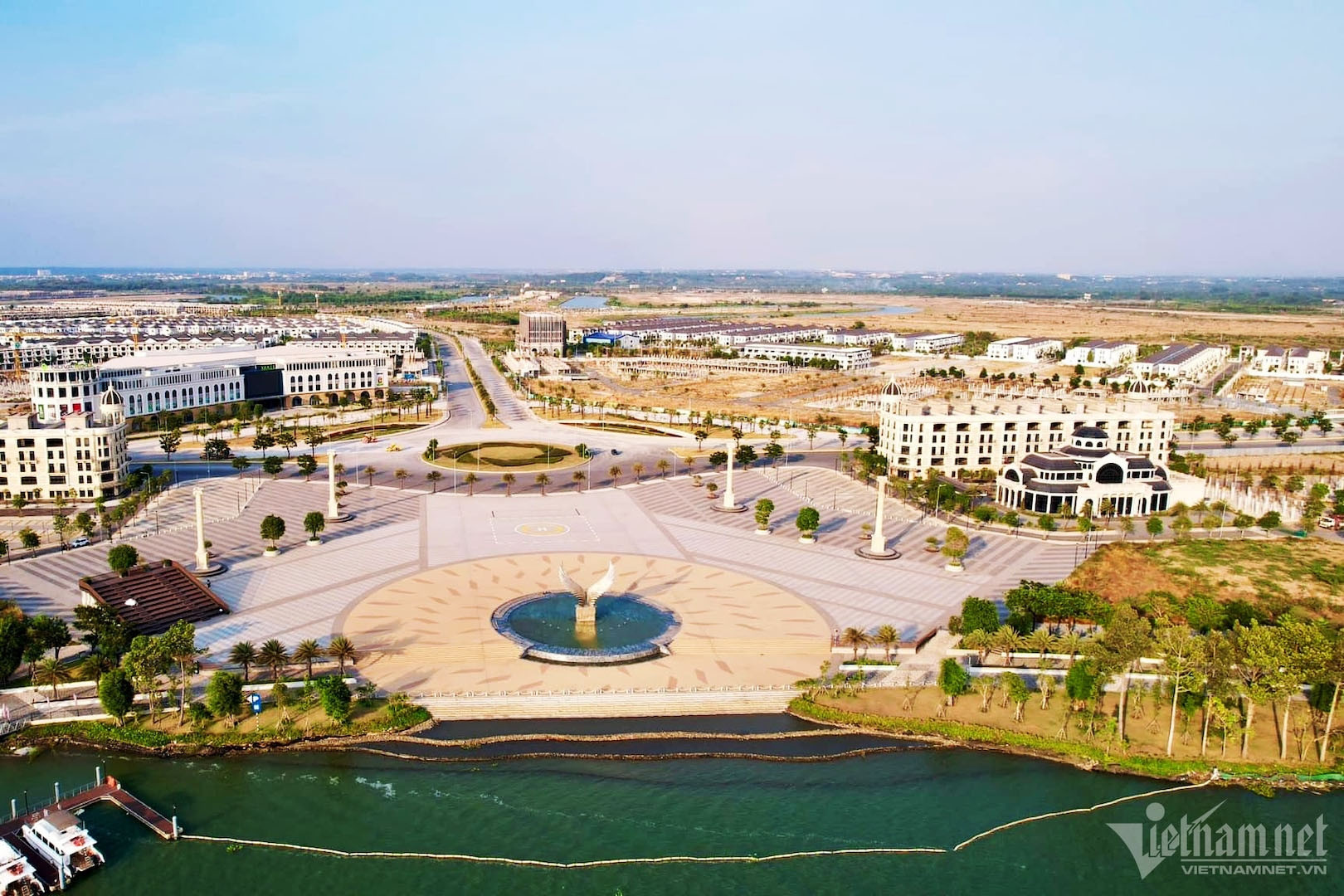 Aqua City tái khởi động và kinh nghiệm cho 3.000 dự án treo