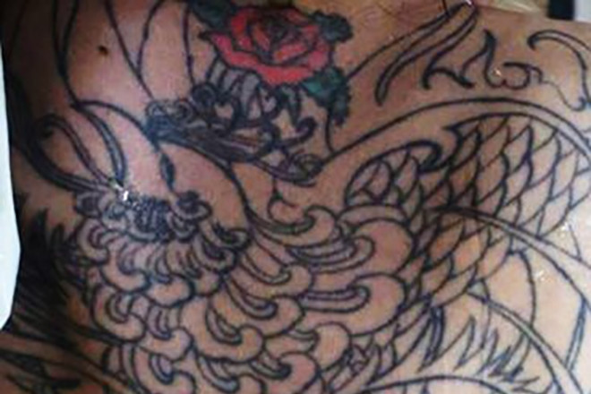 Công an điều tra vụ thi thể người phụ nữ có hình xăm con phượng, hoa hồng đỏ