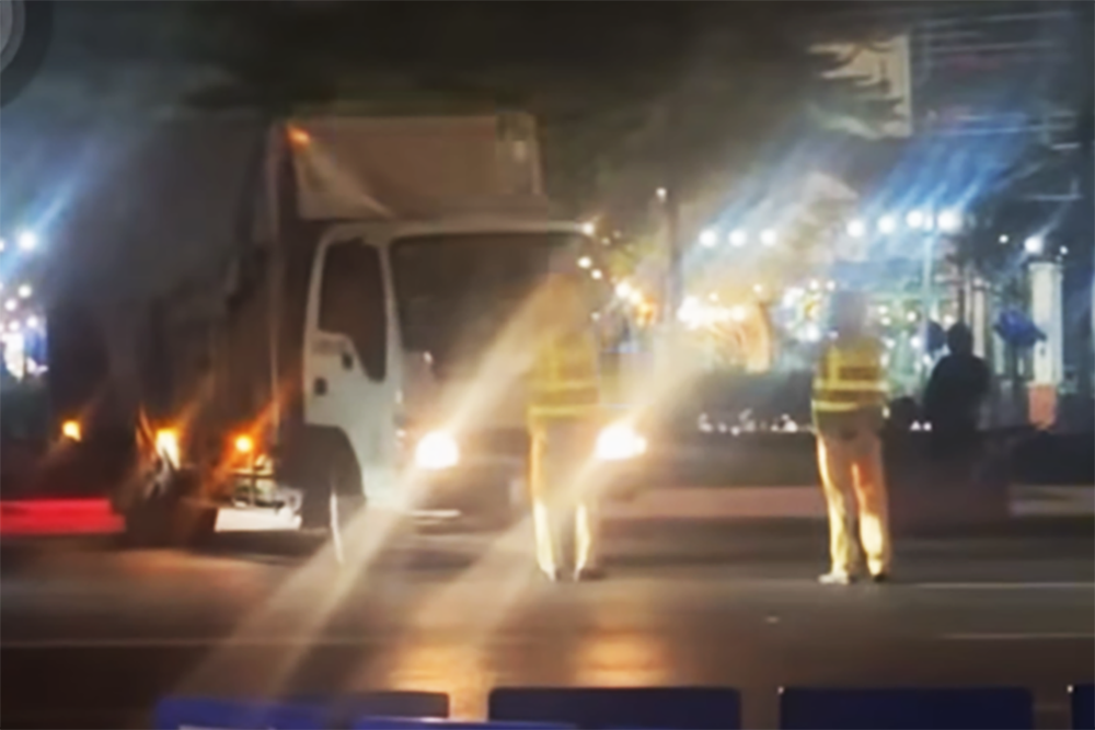 Danh tính tài xế lái ô tô lao thẳng vào cảnh sát ở Hà Nội