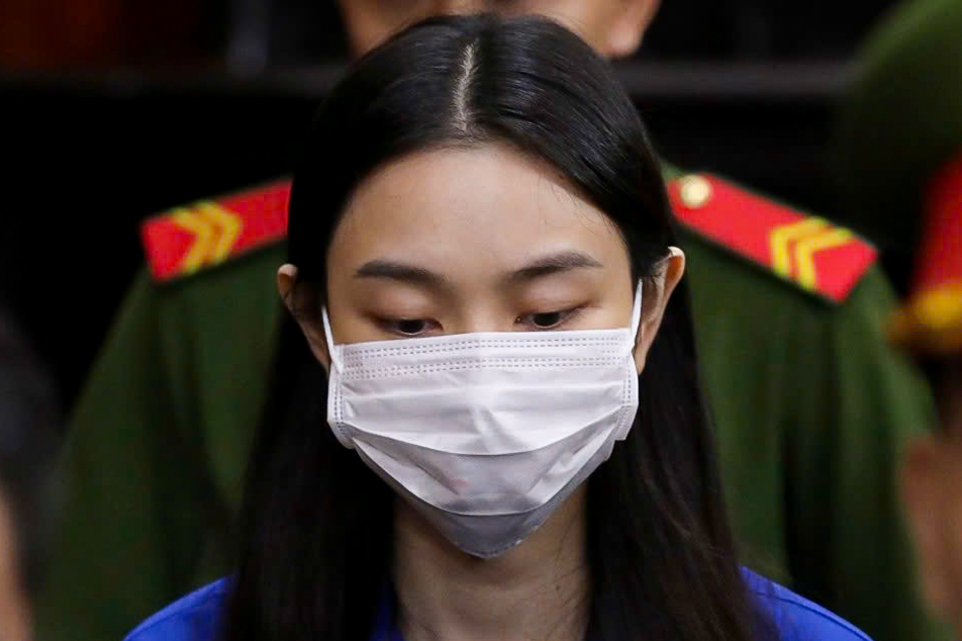 Hình ảnh dẫn giải hoa hậu Thùy Tiên, Hằng Du Mục, Quang Linh Vlogs