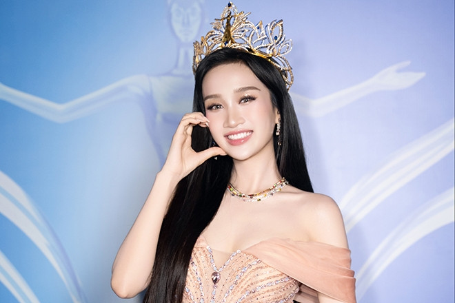 Hoa hậu Trà Giang tuổi 20 ngày càng gợi cảm, tiết lộ điều đặc biệt sau nhiệm kỳ