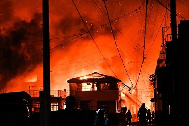 Hỏa hoạn kinh hoàng thiêu rụi 170 căn nhà ở Nhật Bản trong một đêm