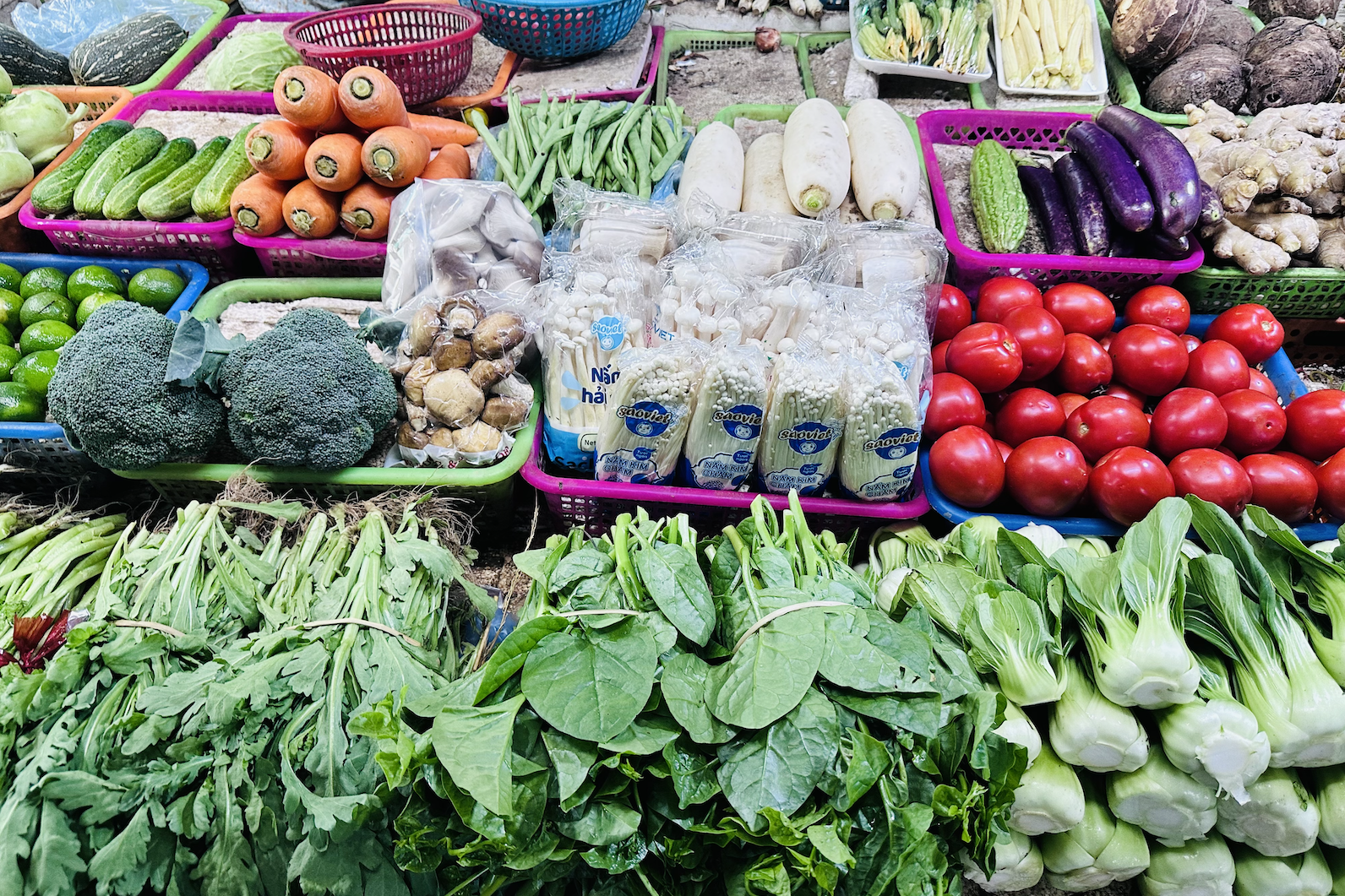 Giám đốc vựa rau 200ha nói lý do rau xanh đắt hơn thịt, có loại 180.000 đồng/kg