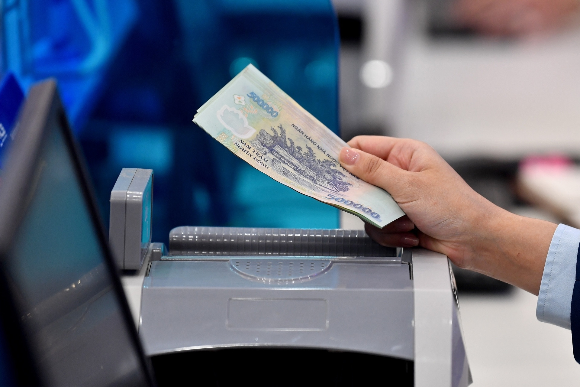 Lãi suất ngân hàng hôm nay 19/11/2025: Tăng mạnh lãi tiền gửi tới 0,75%/năm