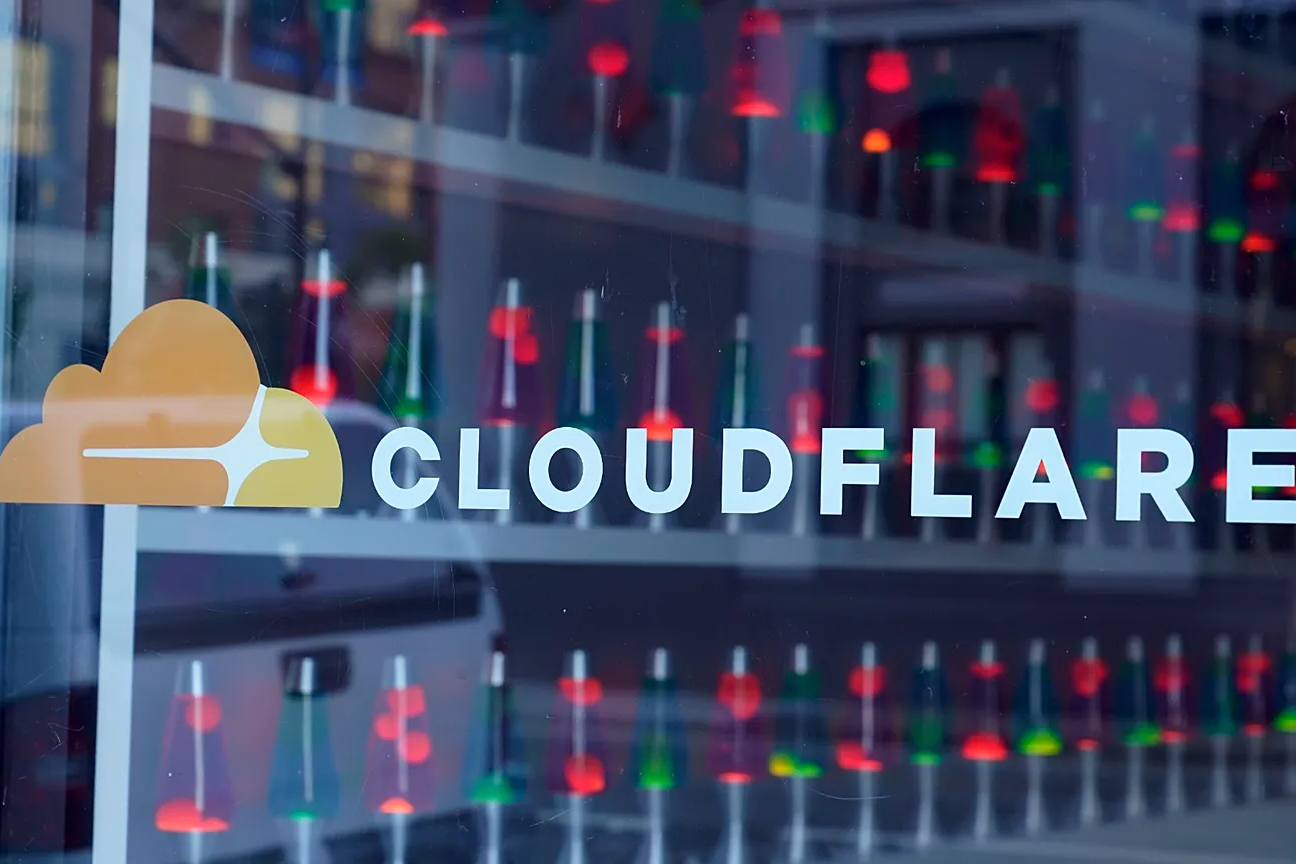 Sau cú sập, vốn hóa Cloudflare ‘bốc hơi’ hàng tỷ USD