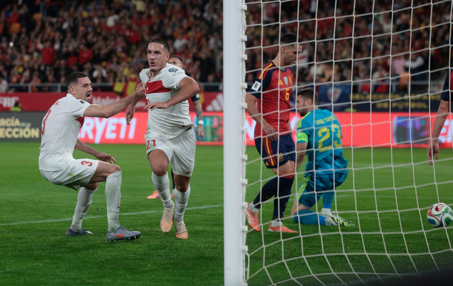 Tay Ban Nha Tho Nhi Ky.jpg