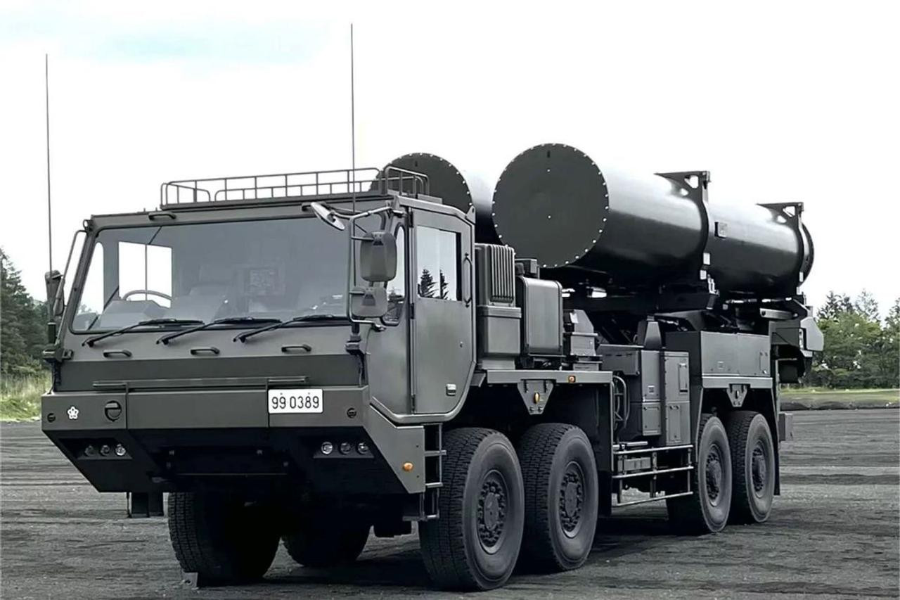 Tên lửa HVGP Nhật Bản 1.jpg