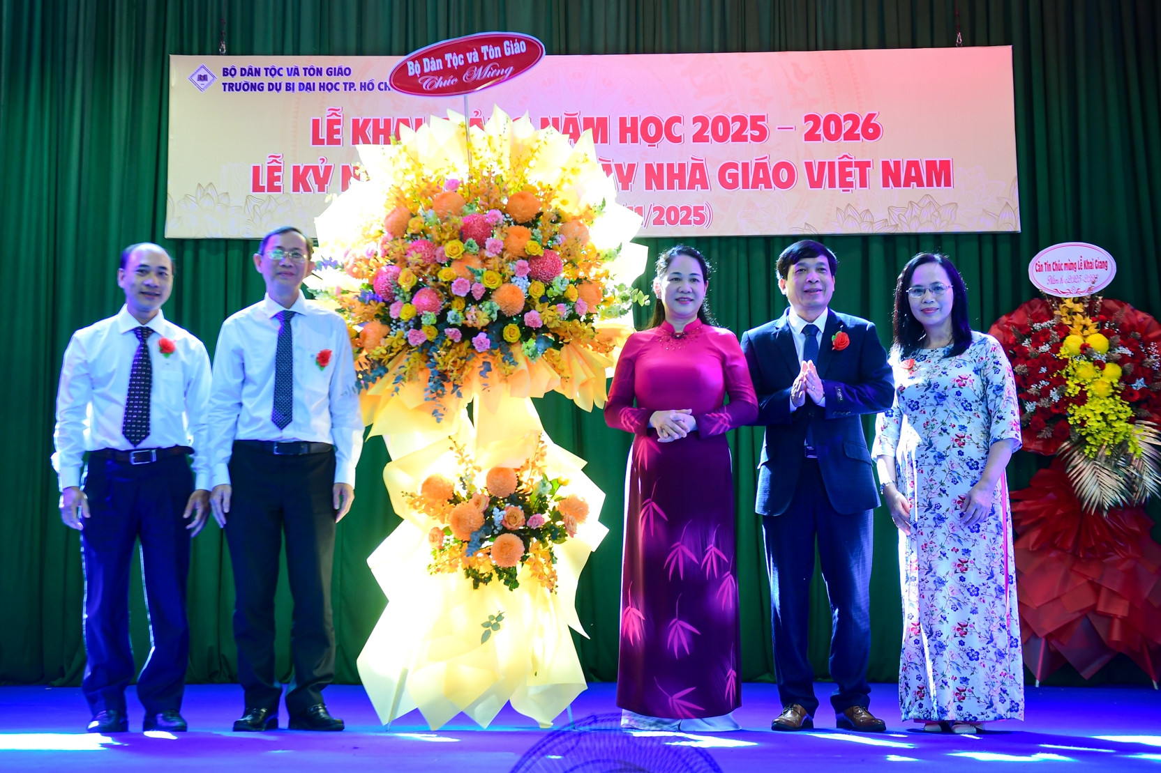 Thứ trưởng Nông Thị Hà: Gắn đào tạo với nhu cầu nhân lực vùng cao