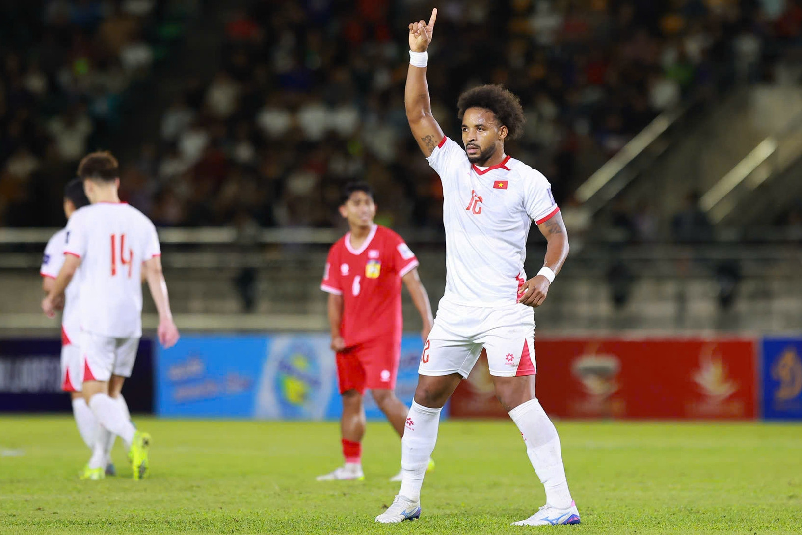 Video Xuân Son mở tỷ số cho tuyển Việt Nam ngay trận tái xuất