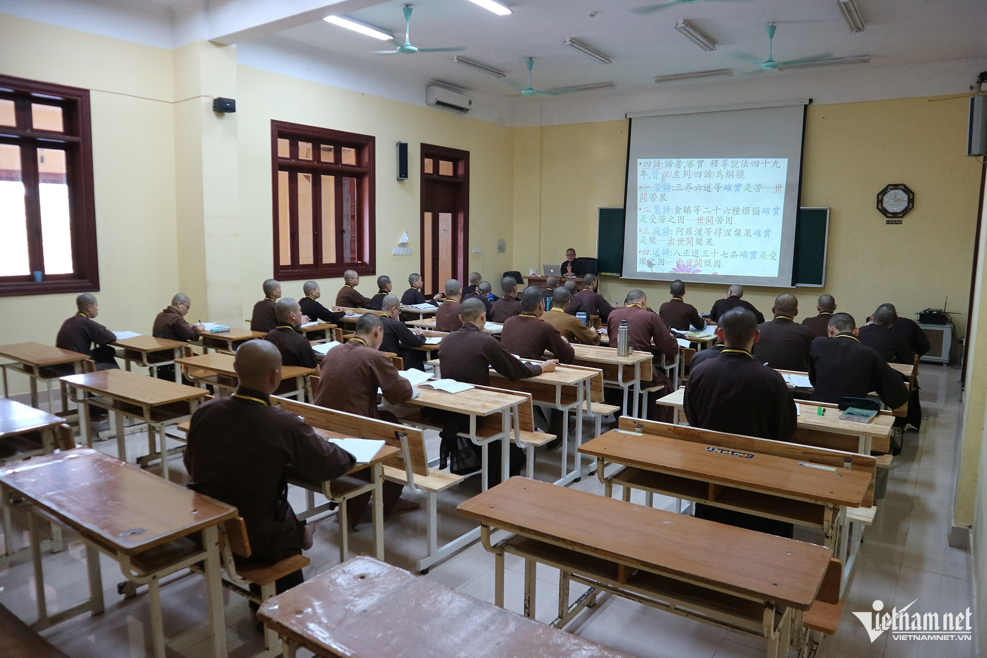 W-Một ngày của Tăng Ni HVPGVN 5.jpg