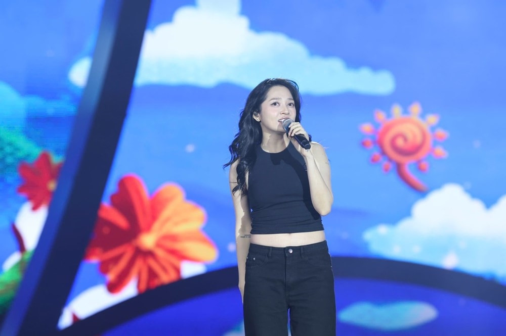 Ca sĩ Bảo Anh gây tranh cãi