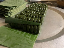 bánh ngải trang ha du.jpg