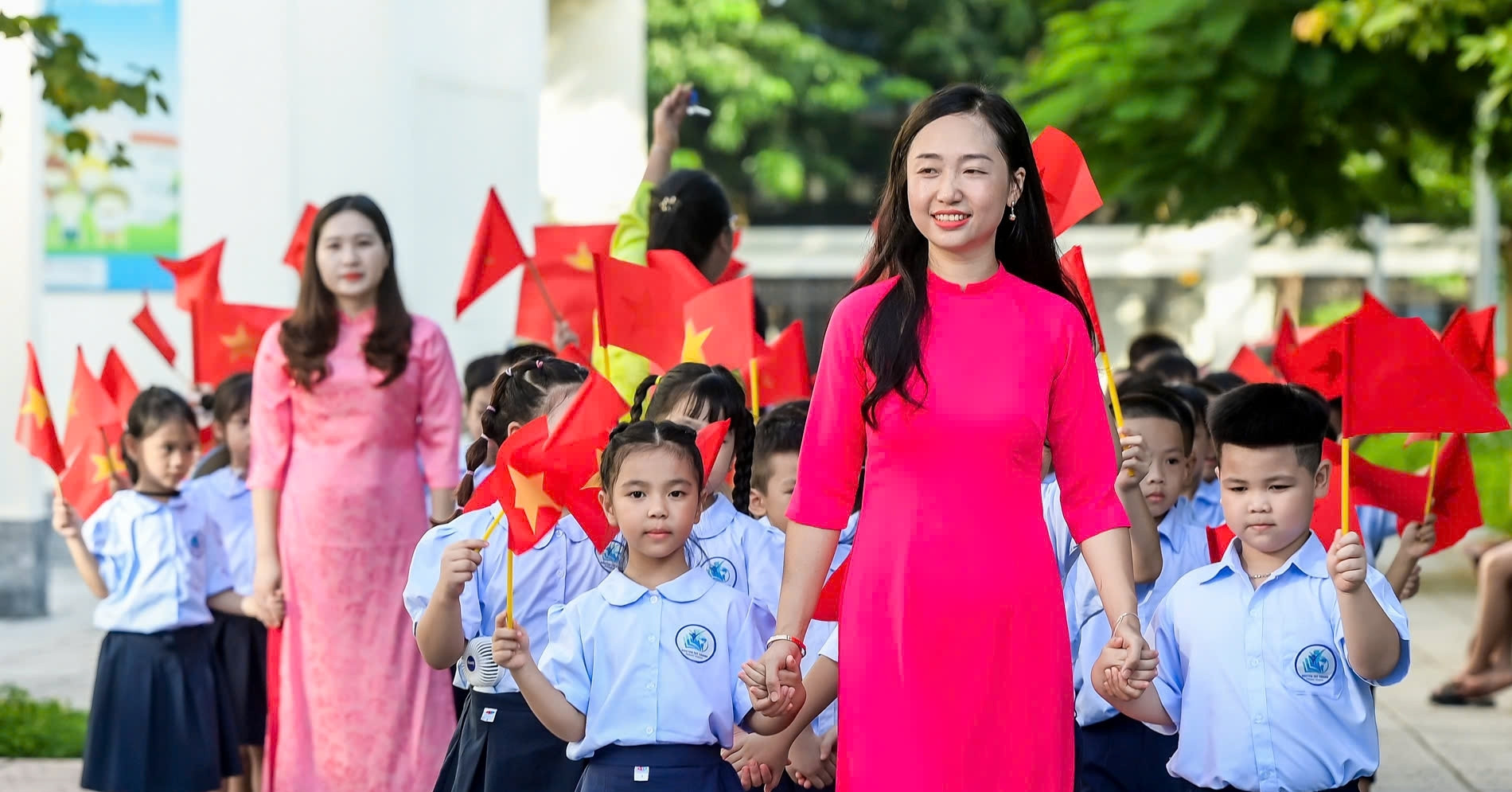 Bộ GD-ĐT nêu những lý do cần phải thêm lương đặc thù cho giáo viên