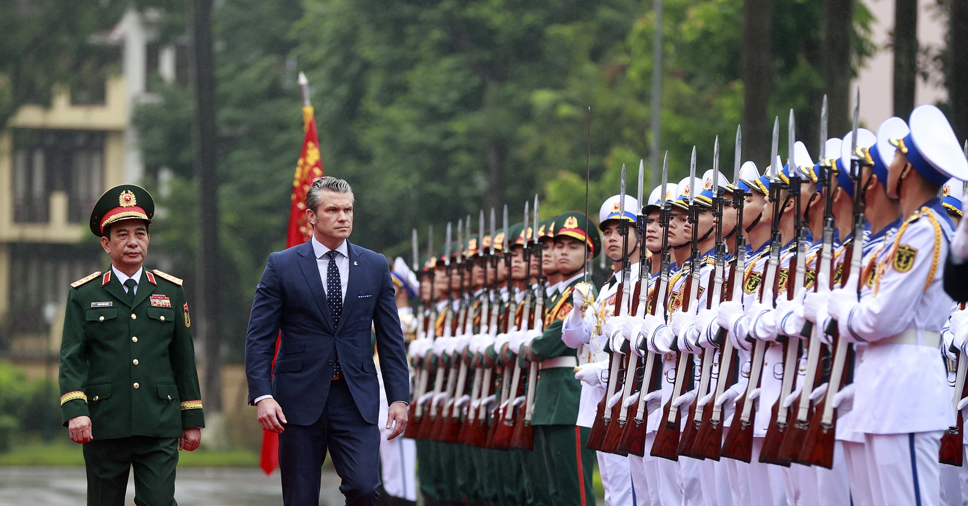 Đại tướng Phan Văn Giang chủ trì lễ đón Bộ trưởng Chiến tranh Mỹ Pete Hegseth