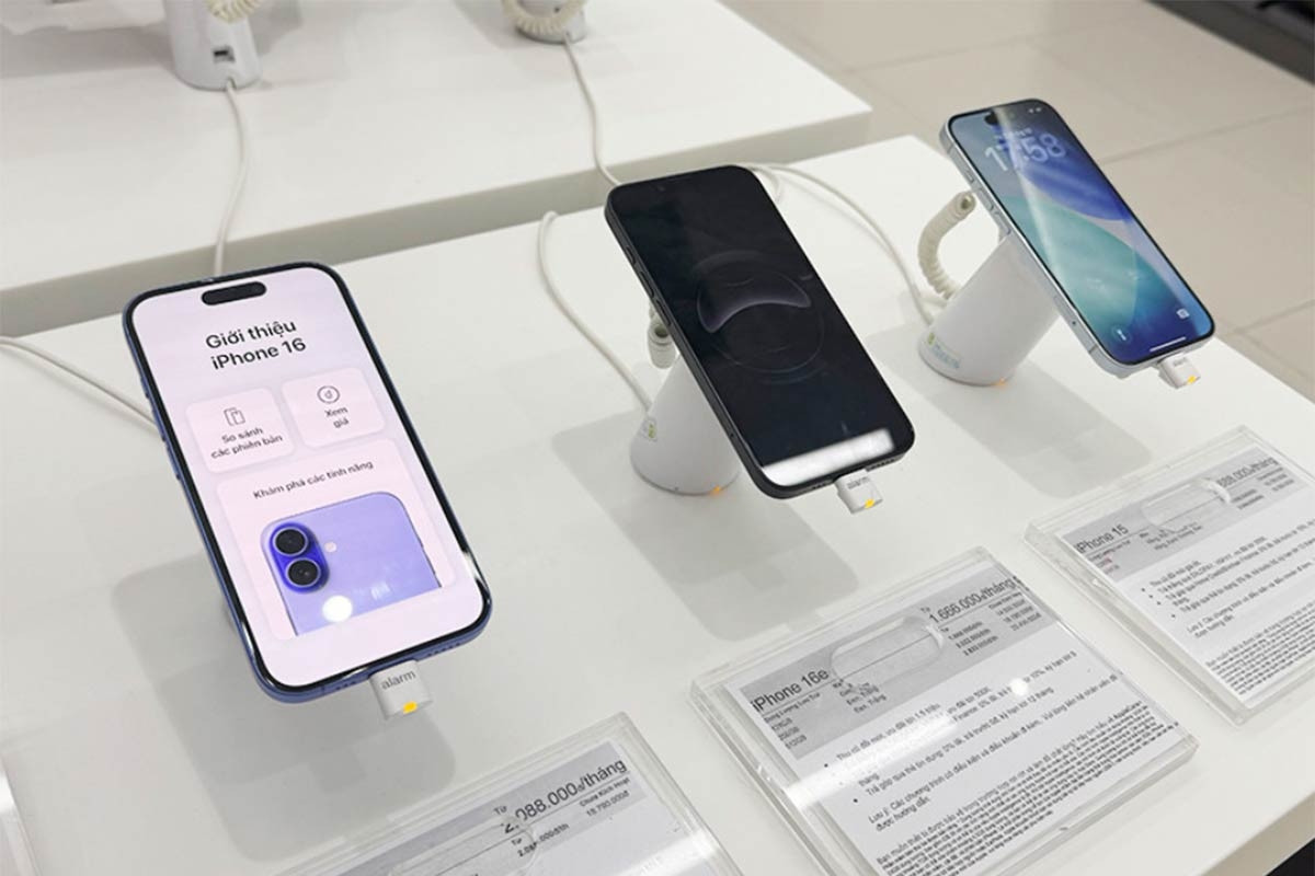iPhone 17 rớt giá chưa từng có; giá iPhone 16 giảm sâu