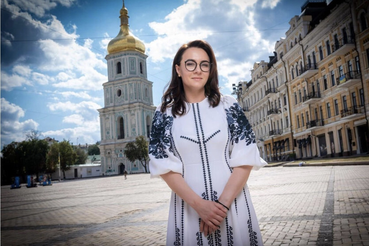 Nga áp trừng phạt thủ tướng Ukraine, Kiev nhắm mục tiêu gần Moscow