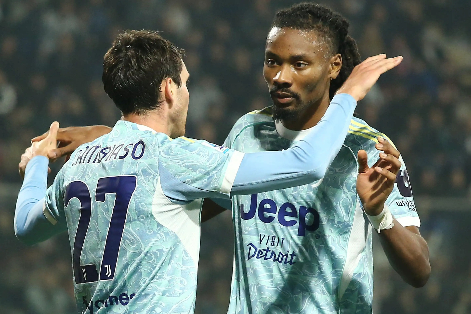 Spalletti ra mắt, Juventus thắng trận quan trọng