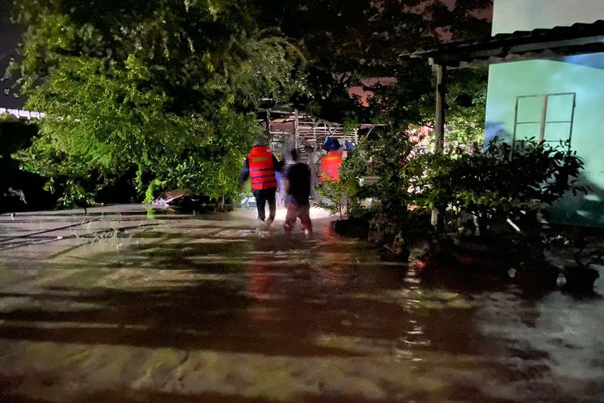 Vỡ hồ chứa nước ở Lâm Đồng trong đêm cuốn trôi 3 người, đã tìm thấy thi thể bé gái.jpg