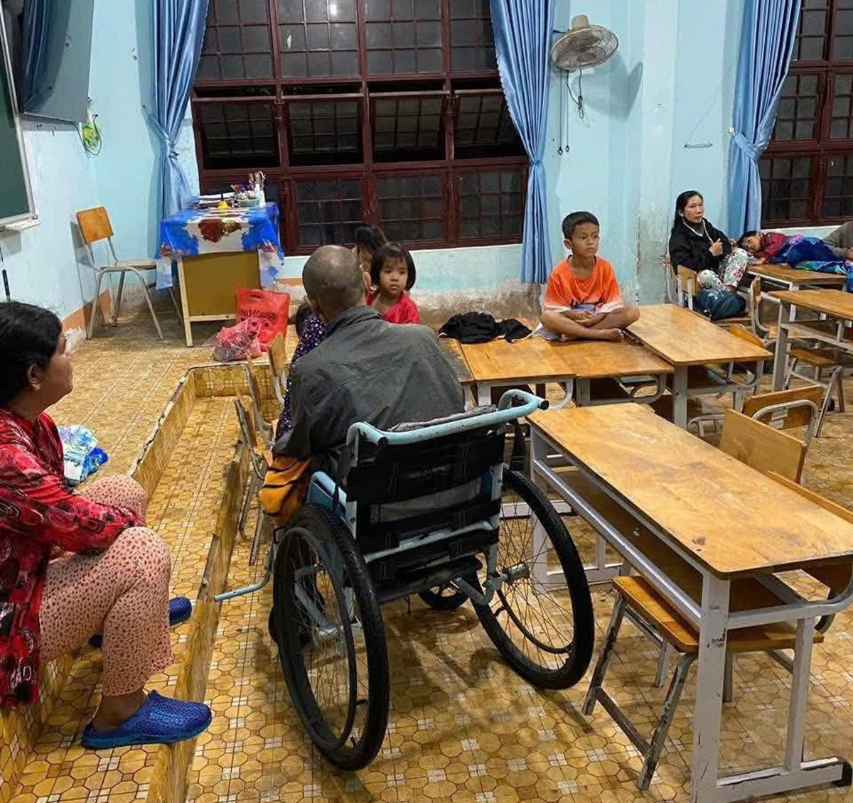 Vỡ hồ chứa nước ở Lâm Đồng trong đêm cuốn trôi 3 người, đã tìm thấy thi thể bé gái...jpg