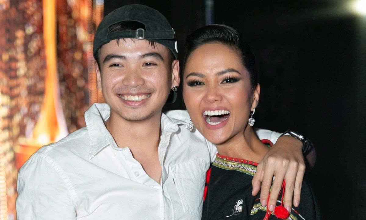 Vợ chồng H'Hen Niê mắc lỗi