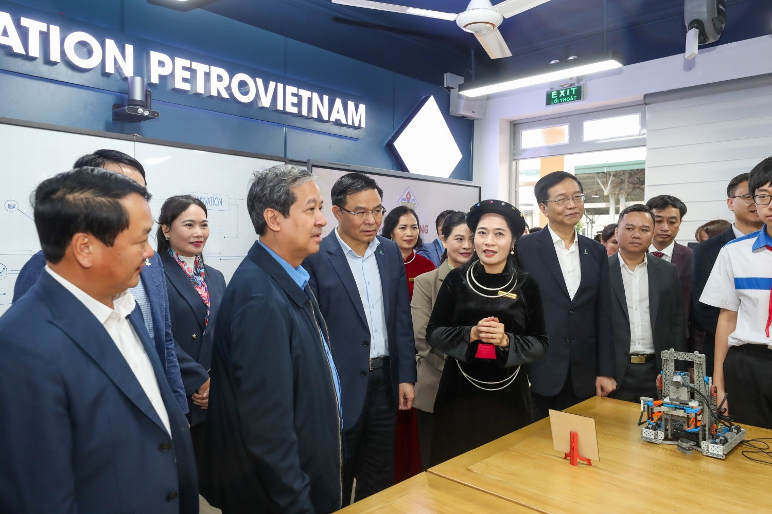 Món quà đặc biệt của Petrovietnam mừng dịp 20/11