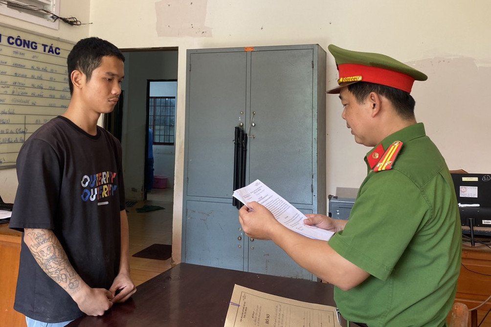 Bắt tạm giam thanh niên đưa bé gái 14 tuổi về nhà để xâm hại