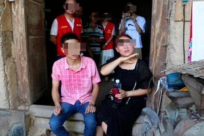 Cha bị lừa bán vào mỏ than, con gái lưu lạc 31 năm nghẹn ngào ngày đoàn tụ