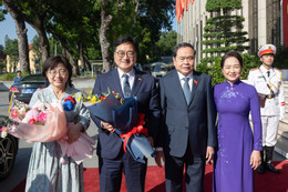 Chủ tịch Quốc hội Hàn Quốc dự khán phiên họp Quốc hội Việt Nam, thăm khu khảo cổ