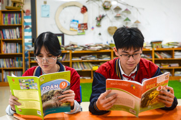 ĐBQH đề xuất năm học tới cung cấp miễn phí sách giáo khoa