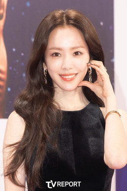 https://static-images.vnncdn.net/vps_images_publish/000001/000003/2025/11/20/han-ji-min-512.jpg