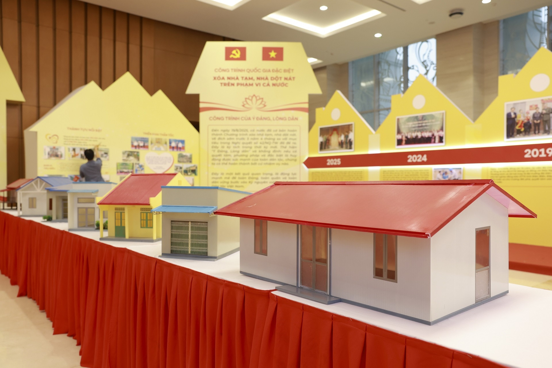 Hành trình kiến tạo những mẫu nhà “chạm đến trái tim” cho người nghèo