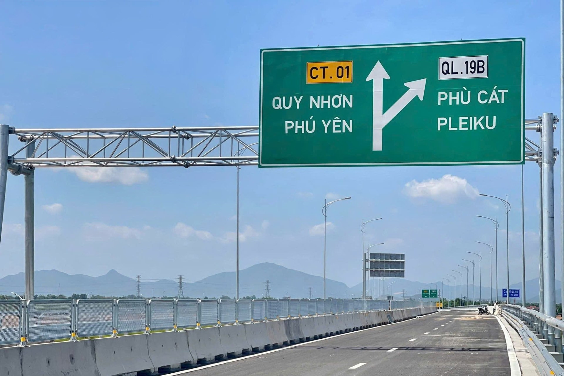 Khẩn trương chuẩn bị tổ chức lễ khánh thành, khởi công các dự án, công trình lớn