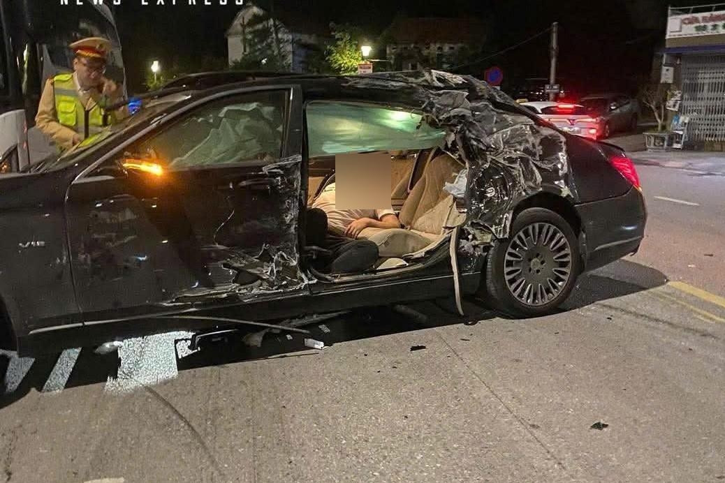 Không thắt dây an toàn, điều đáng tiếc lớn trong vụ Maybach S600 đâm xe khách