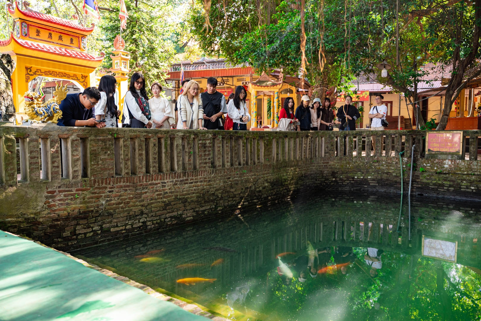 Ngôi đền thiêng cách Hà Nội 50km, tương truyền có 'giếng thần cầu được ước thấy'