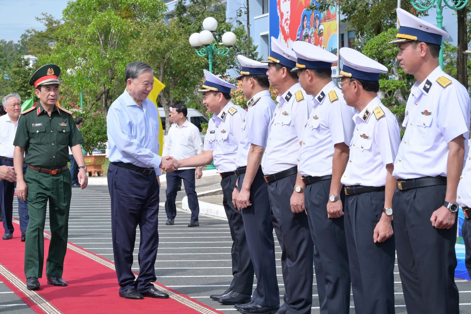Tập trung mọi nguồn lực xây dựng Hải quân, Cảnh sát biển tiến thẳng lên hiện đại