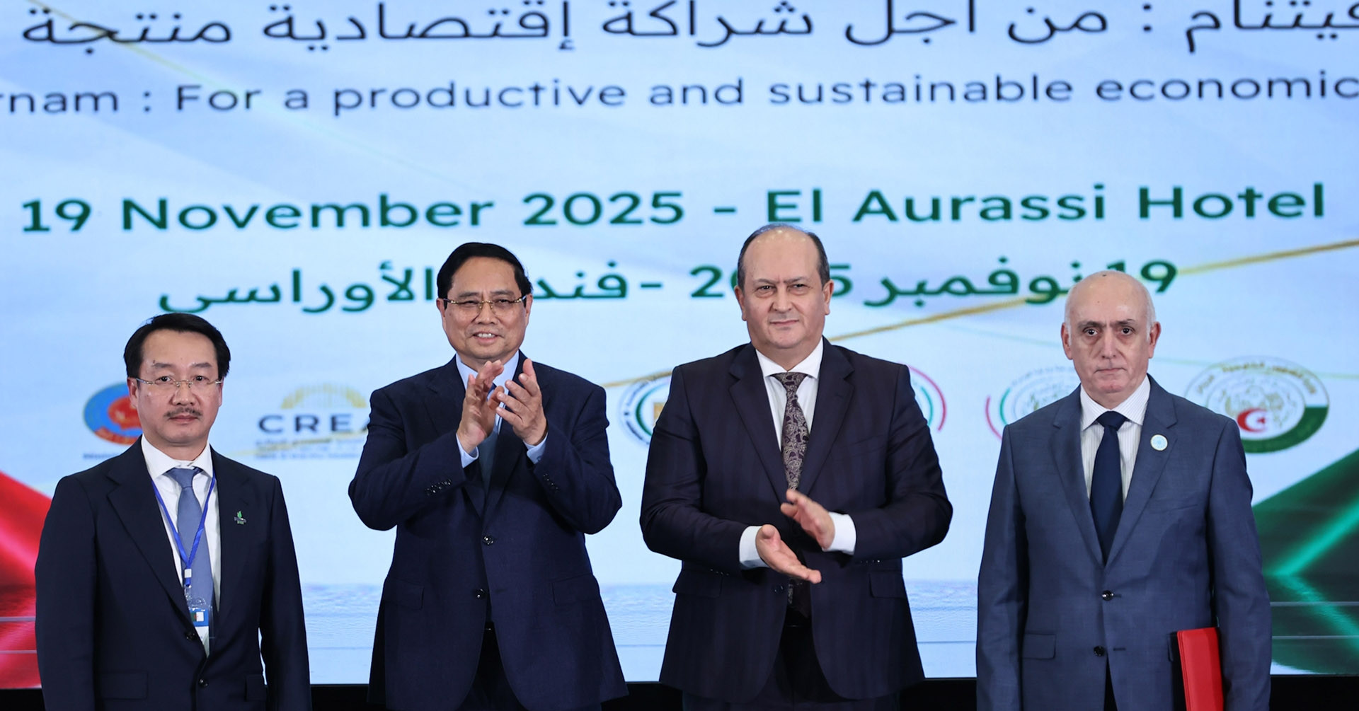 Thủ tướng mời gọi doanh nghiệp Việt Nam đầu tư tại Algeria để xuất khẩu sang 3 châu lục