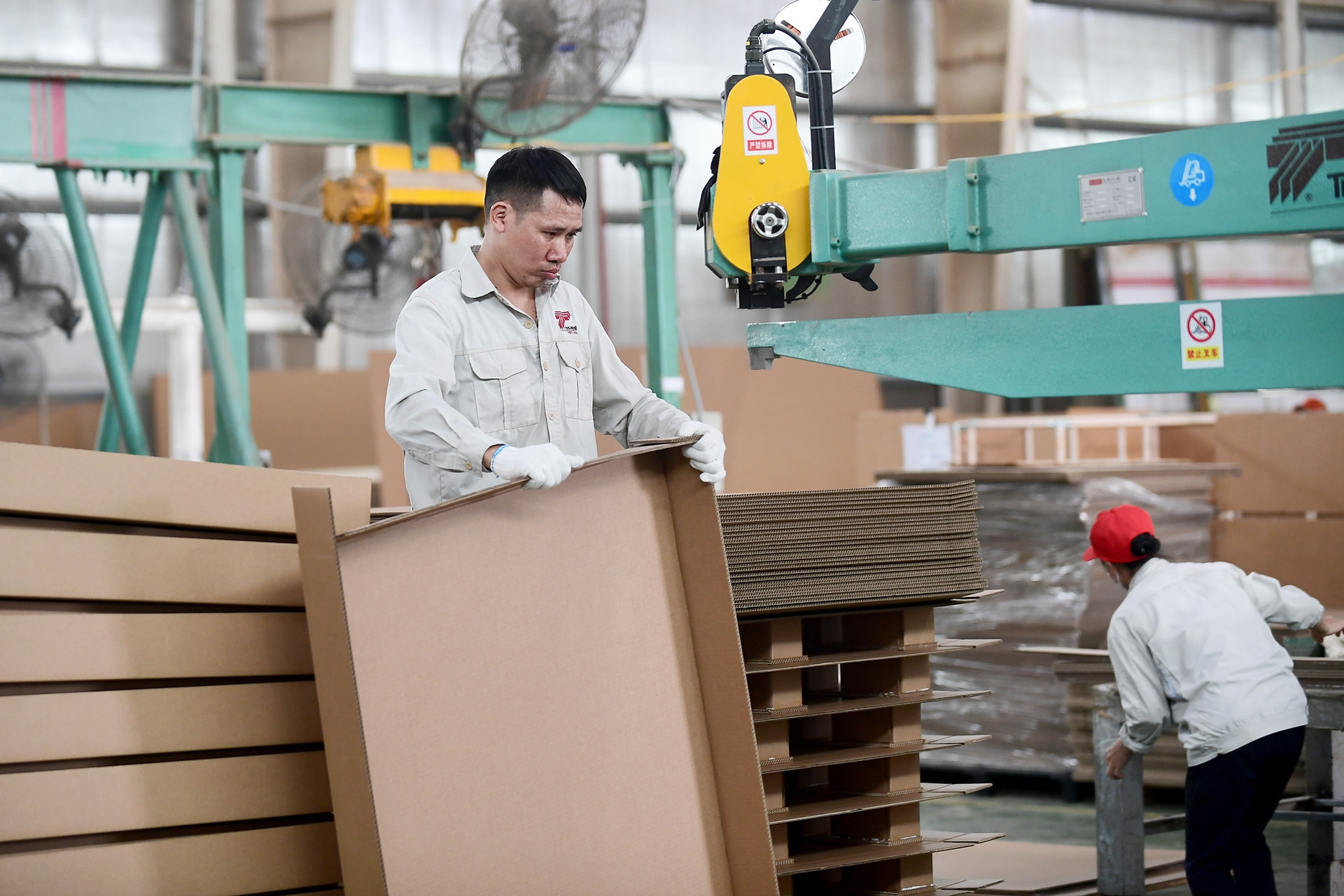 VCCI đề xuất giảm thuế giá trị gia tăng để hỗ trợ doanh nghiệp