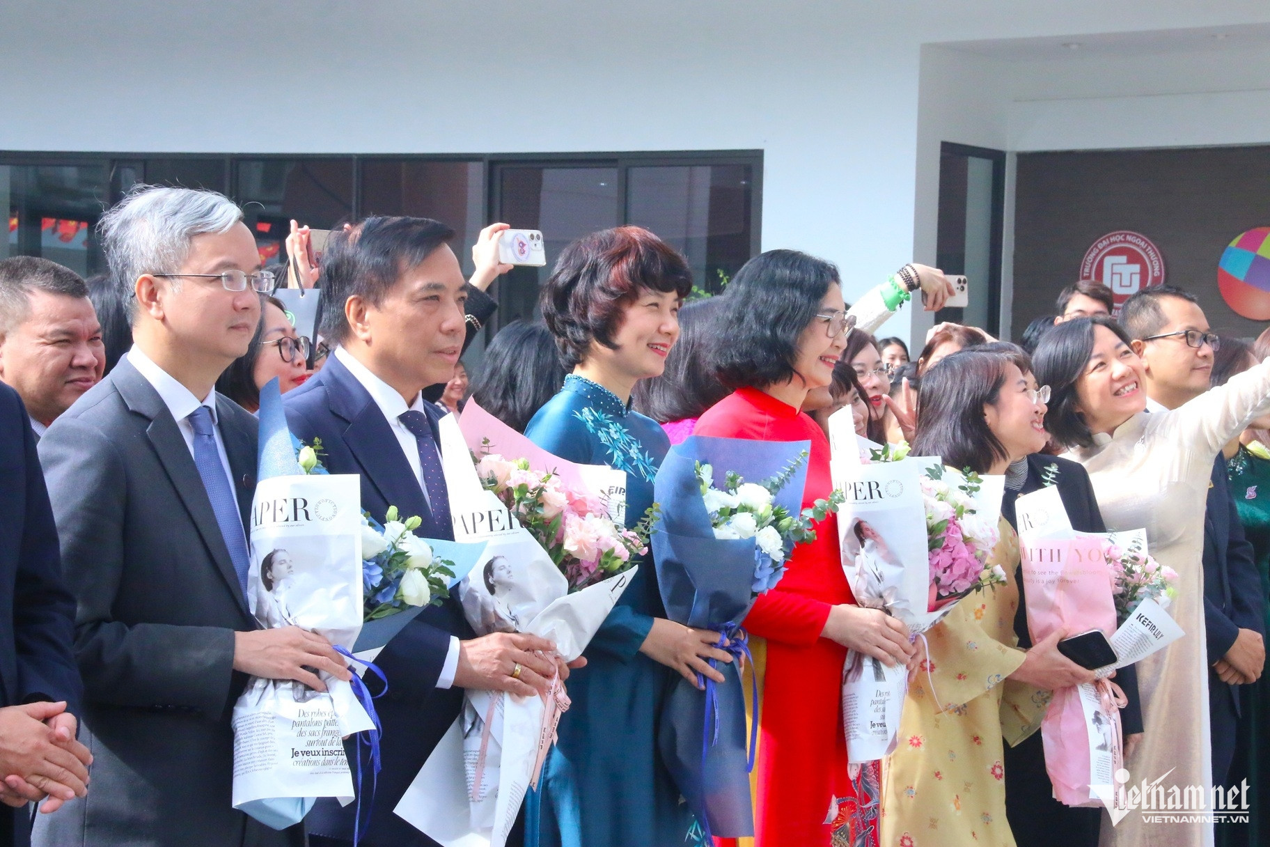 W-ngoại thương (4).JPG.jpg