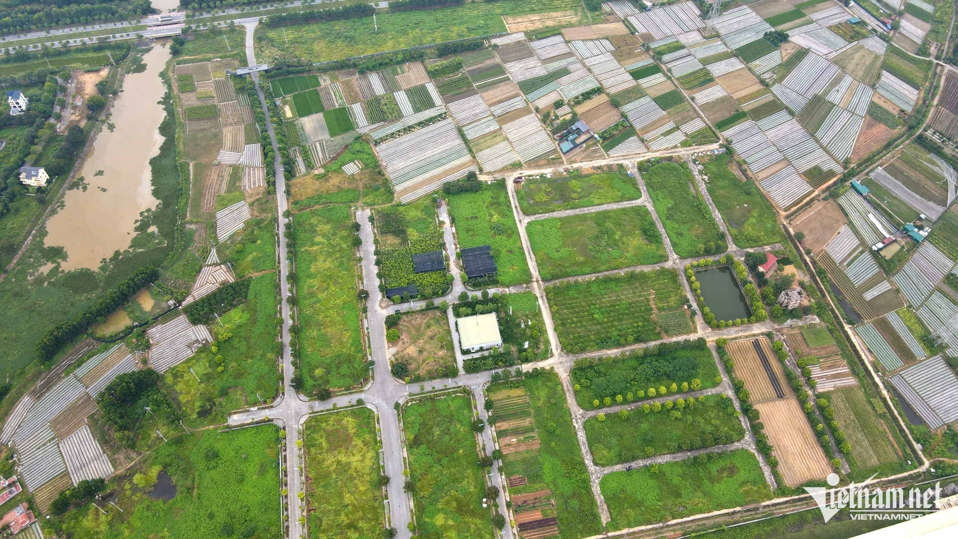 W-tien su dung dat.jpg