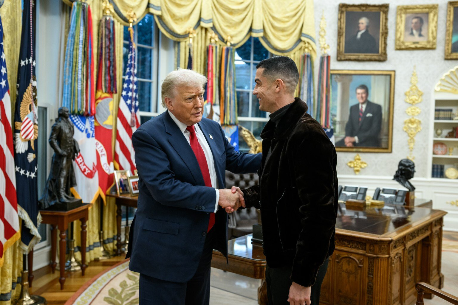 www_thesun_co_uk president donald trump meets cristiano 1039632532.jpg
