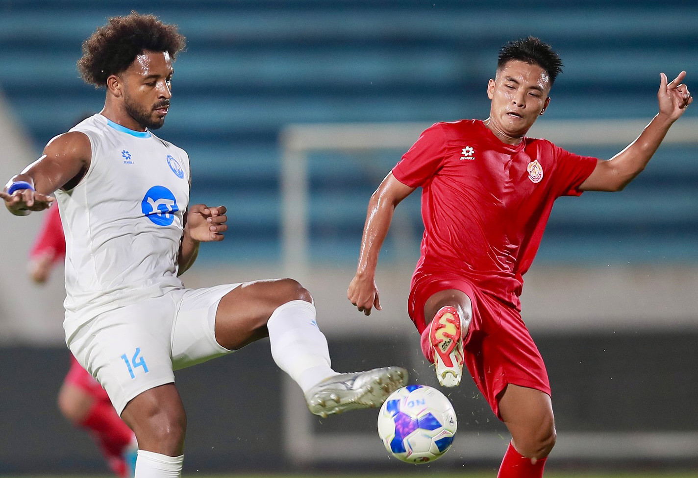 Xuân Son sẵn sàng tái xuất trong màu áo Thép Xanh Nam Định