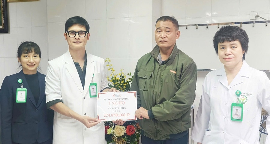 Bạn đọc Báo VietNamNet giúp đỡ nữ sinh mồ côi mẹ bị tai nạn hơn 224 triệu đồng