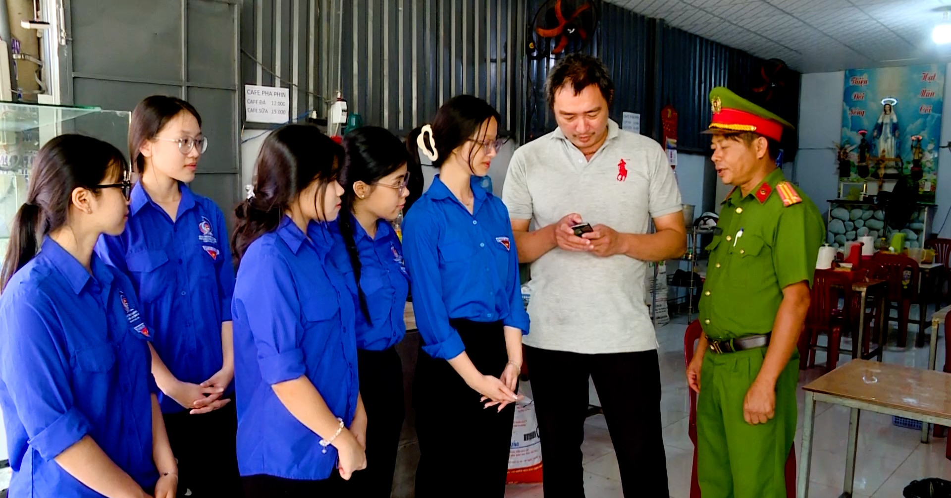 Bình dân học vụ số: Hành trang tri thức cho chuyển đổi số quốc gia